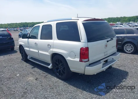 2003 Cadillac Escalade Standard z USA, uszkodzony, nr VIN 1GYEK63N43R222254